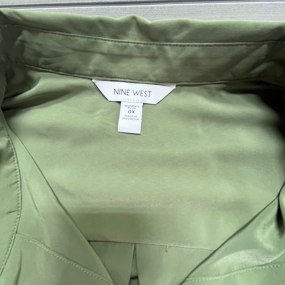 Nine West Womens Plus 0X Olive Green Button Down Shirt Long Sleeve Pocket - Picture 2 of 7